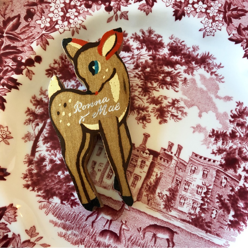 Adorable vintage handmade deer doe brooch pin Ronna Mae MCM kitsch